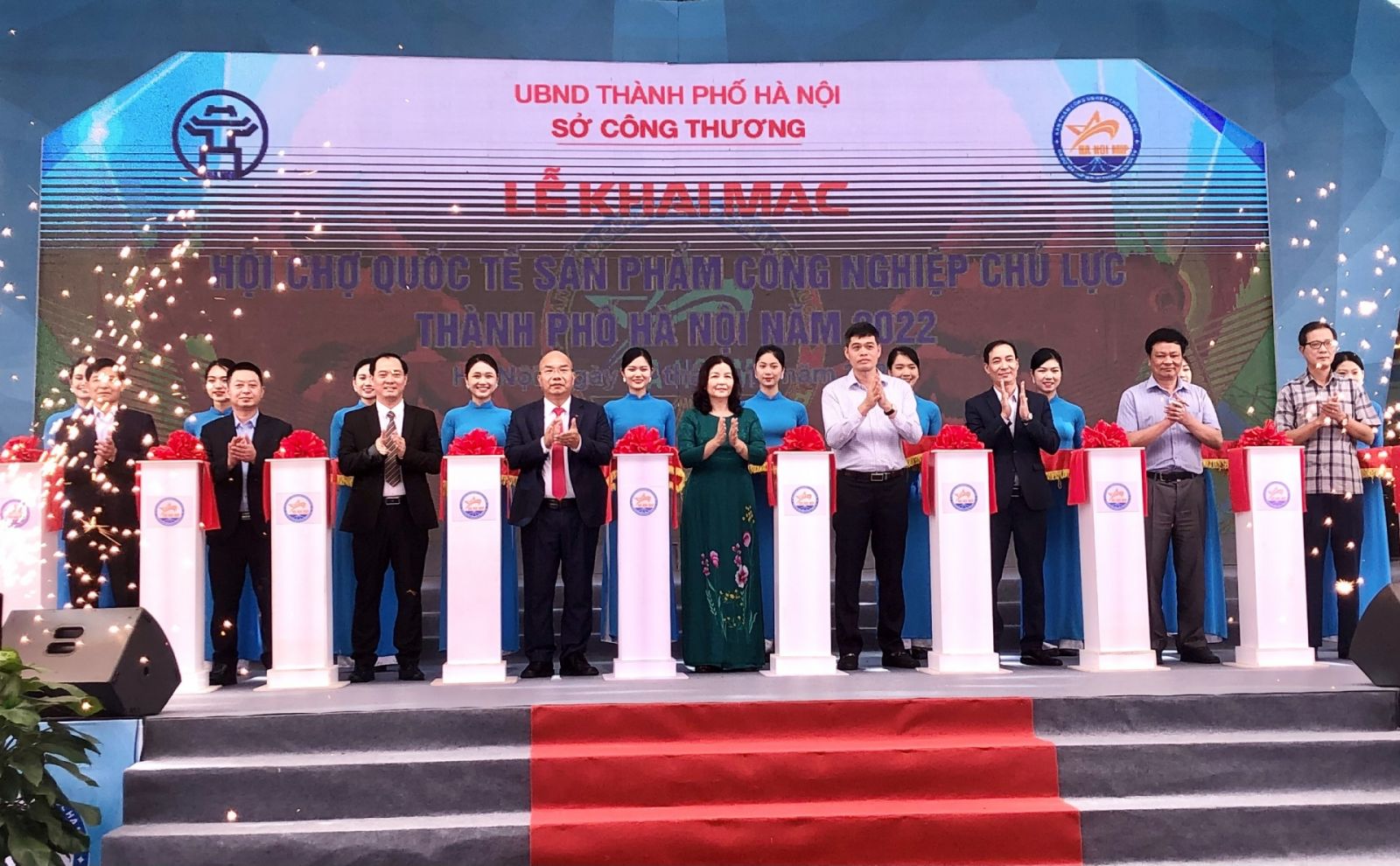 Hanoi hosts international industrial fair