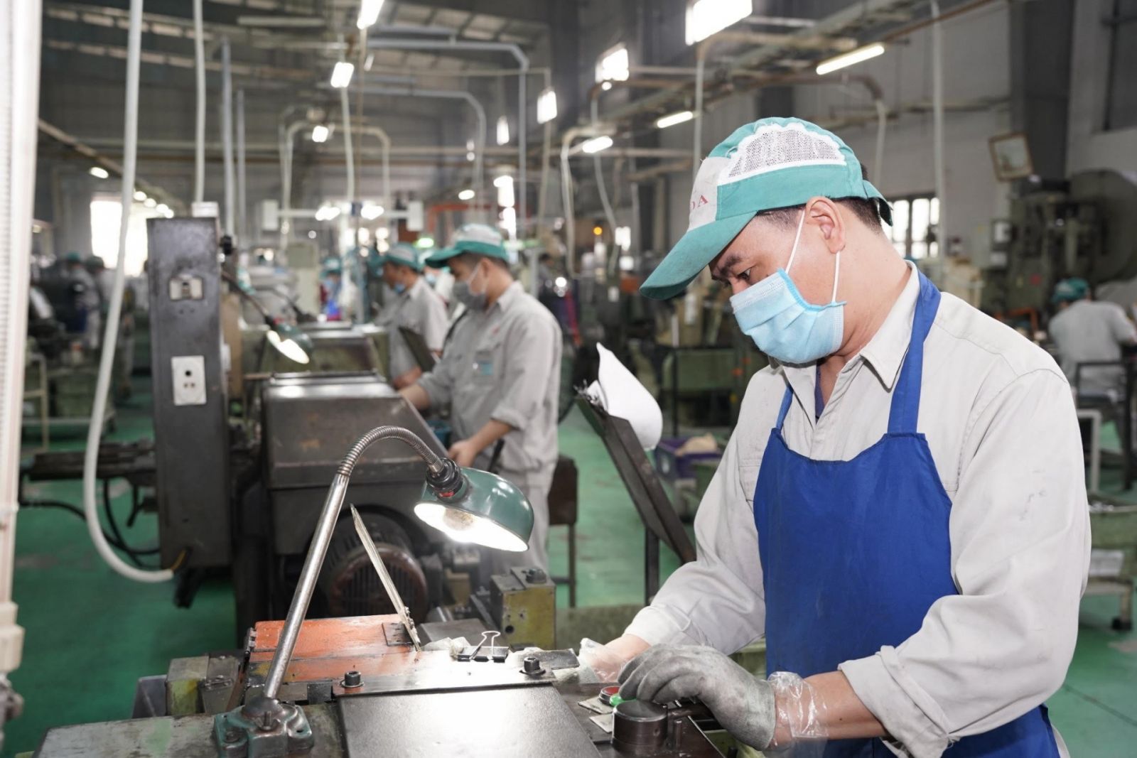 Vietnam looks to quadruple support industries